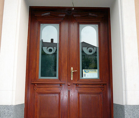 Repliky a vchodové dveře | Česká pošta - Bělotín